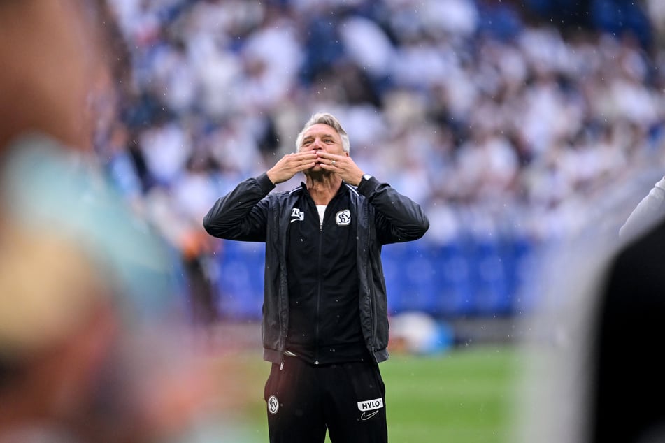Trainer Horst Steffen geht mit der SV Elversberg in die Relegation und kämpft um den Aufstieg in die Bundesliga.