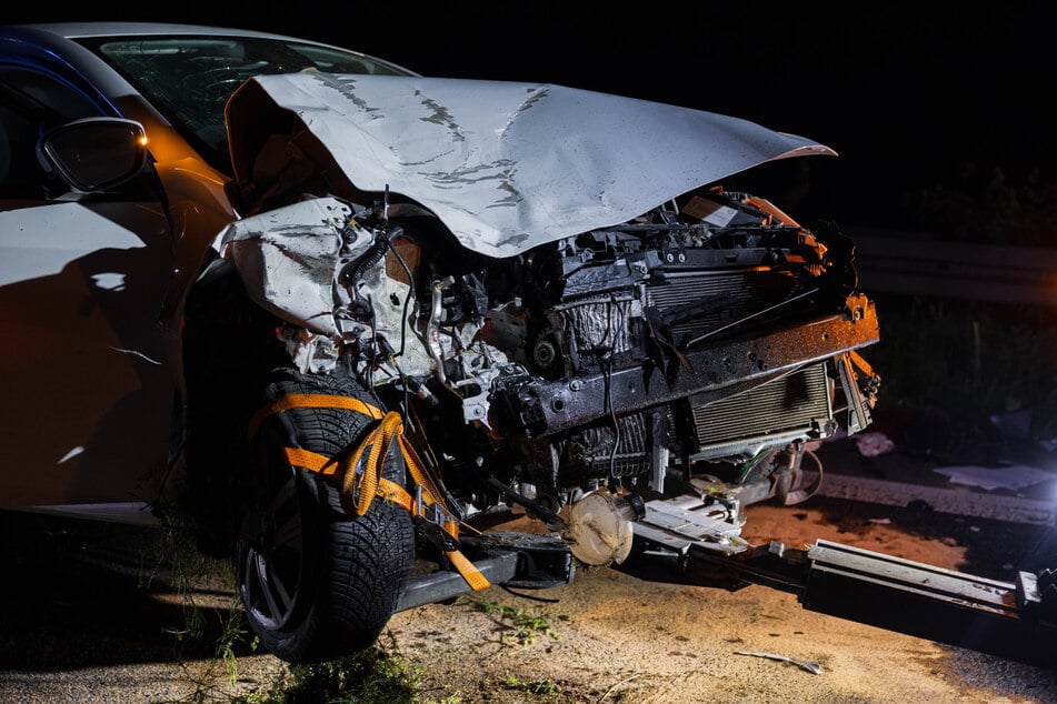 Bei einem Unfall auf der A1 wurden mehrere Personen schwer verletzt.