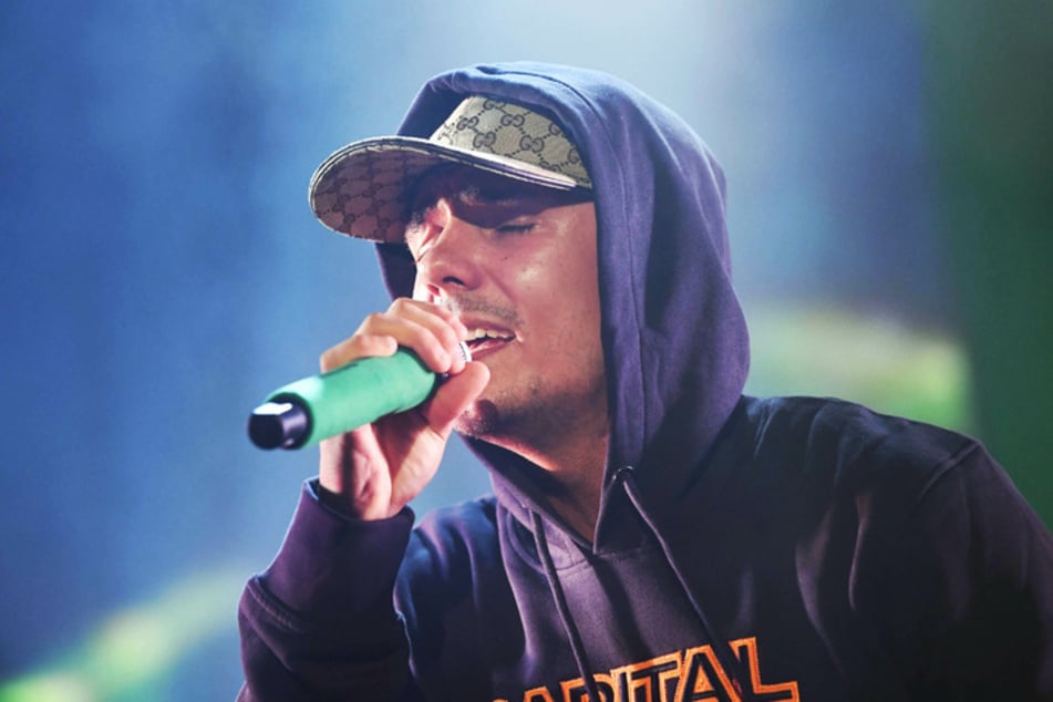 Der 30-Jährige rappte in der Vergangenheit häufig über das Schmerzmittel Tilidin.