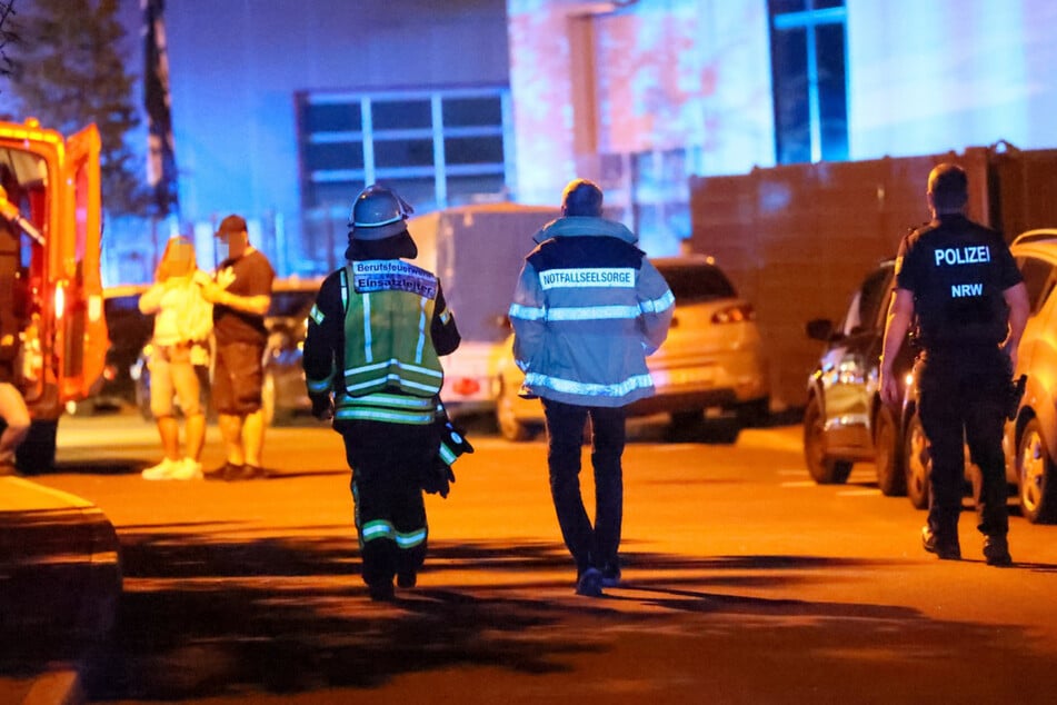 Der Unfall ereignete sich wenige Meter neben dem Maifest der Freiwilligen Feuerwehr aus Remscheid.