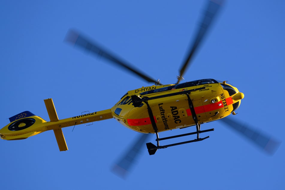 Rettungshubschrauber brachten beide Verletzte in ein Krankenhaus. (Symbolbild)