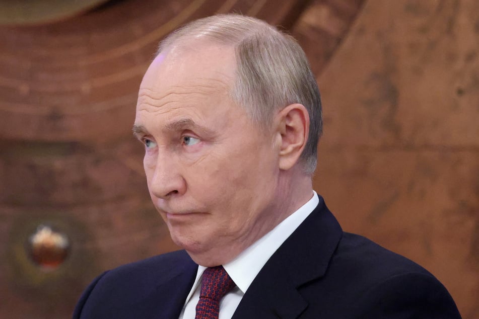 Putins Wirtschaft geht es immer schlechter. Nun muss der Kreml-Despot die Steuern erhöhen.