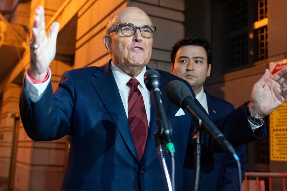 Trump-Unterstützer Rudy Giuliani nach Autounfall im Krankenhaus
