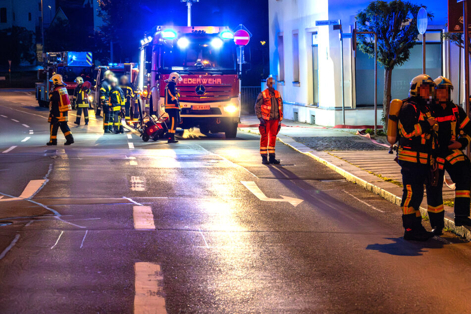 Die Feuerwehr wurde am frühen Sonntagmorgen in die Schillerstraße alarmiert.