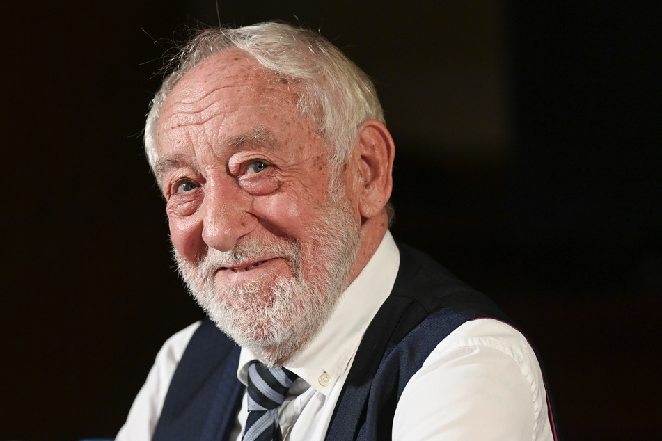 Dieter Hallervorden (86) wird gemeinsam mit vielen anderen Berühmtheiten während der Show "Willkommen 2022" zu sehen sein.