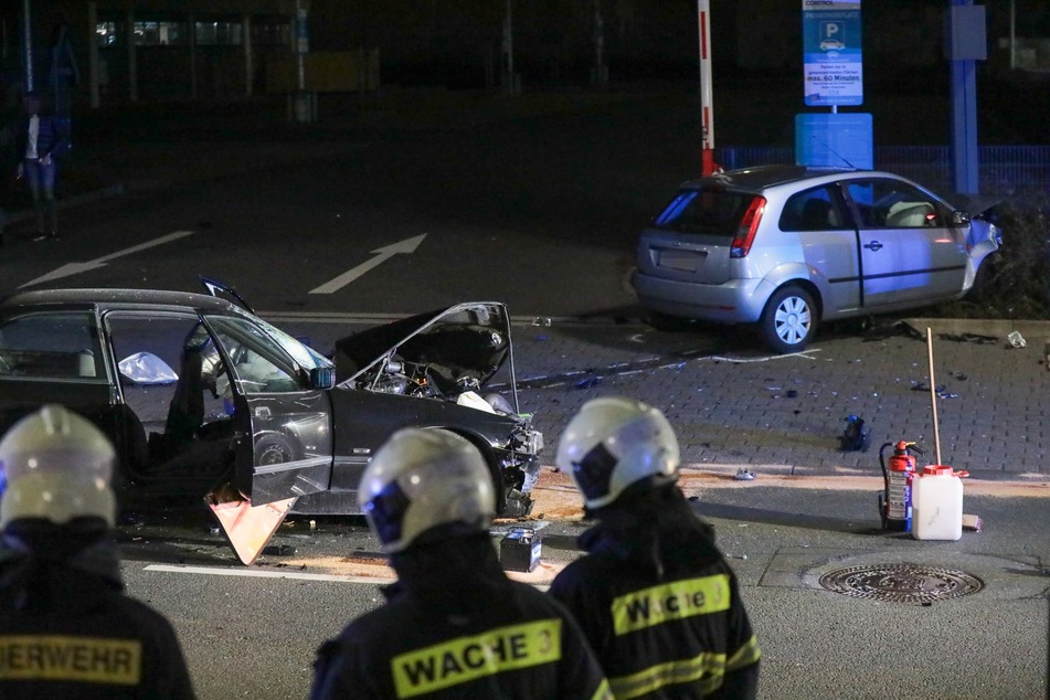 Insgesamt entstand bei dem Unfall in Wuppertal-Vohwinkel ein Sachschaden von etwa 15.000 Euro.