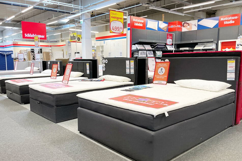 Hier sind hunderte Möbel für wenige Stunden stark reduziert