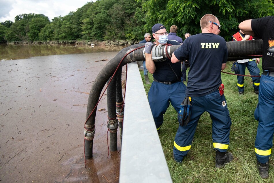 Im Kampf gegen das Hochwasser: Niedersachsen und Bremen schicken Hilfe nach NRW