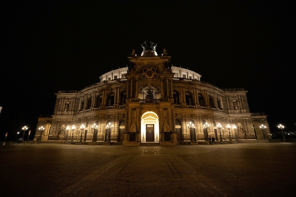 Sächsische Kultureinrichtungen, wie die Semperoper in Dresden, bekamen schon mehrere Lockdowns verordnet. ""Ein weiterer Kultur-Lockdown ist nicht mit Geld zu heilen."