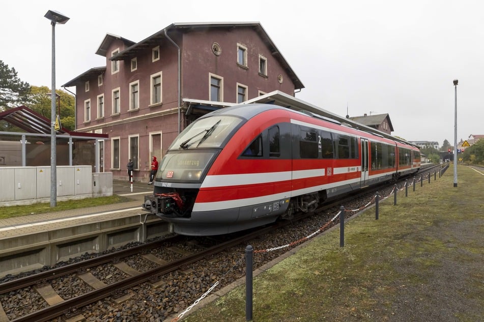 Die S8 wird während der Bauarbeiten nur zwischen Kamenz und Radeberg fahren. (Archivbild)