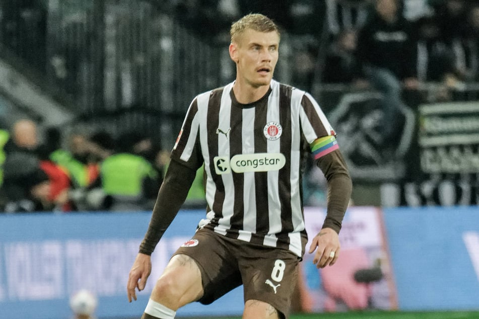 St.-Pauli-Kapitän Eric Smith (28) sprach nach der Pleite gegen Gladbach Klartext.