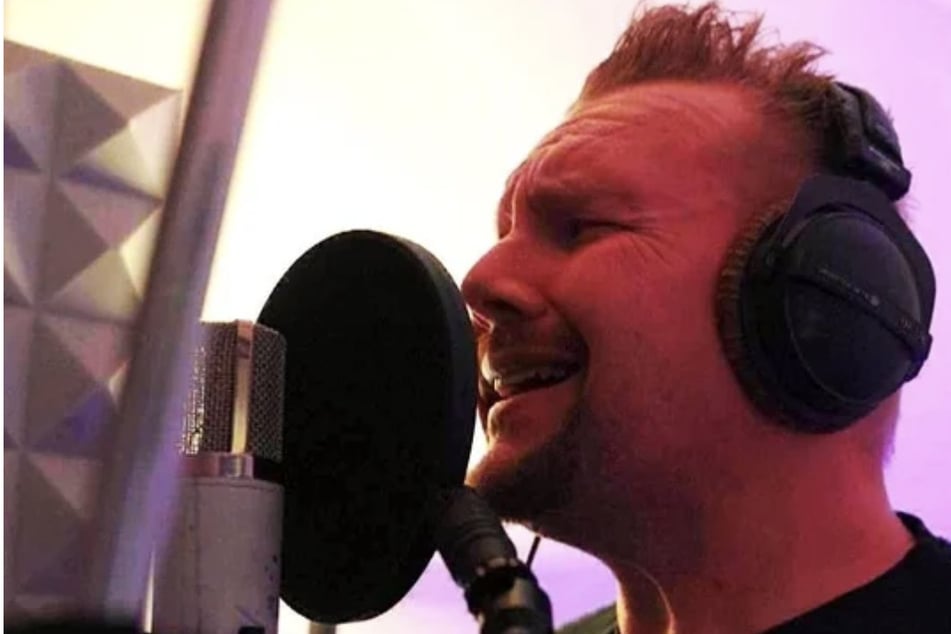 René Rumberger (45) heuert einen Produzenten an, um seinen ersten eigenen Song zu kreieren.