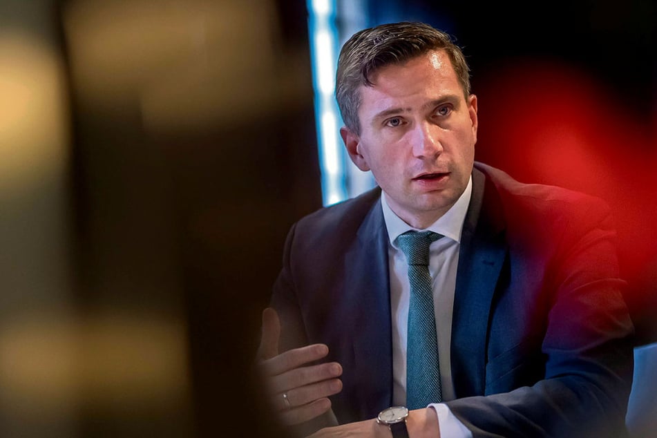 Auch Minister Dulig seit Monaten nicht beim Friseur: "Fühle mich ein wenig pelzig!"