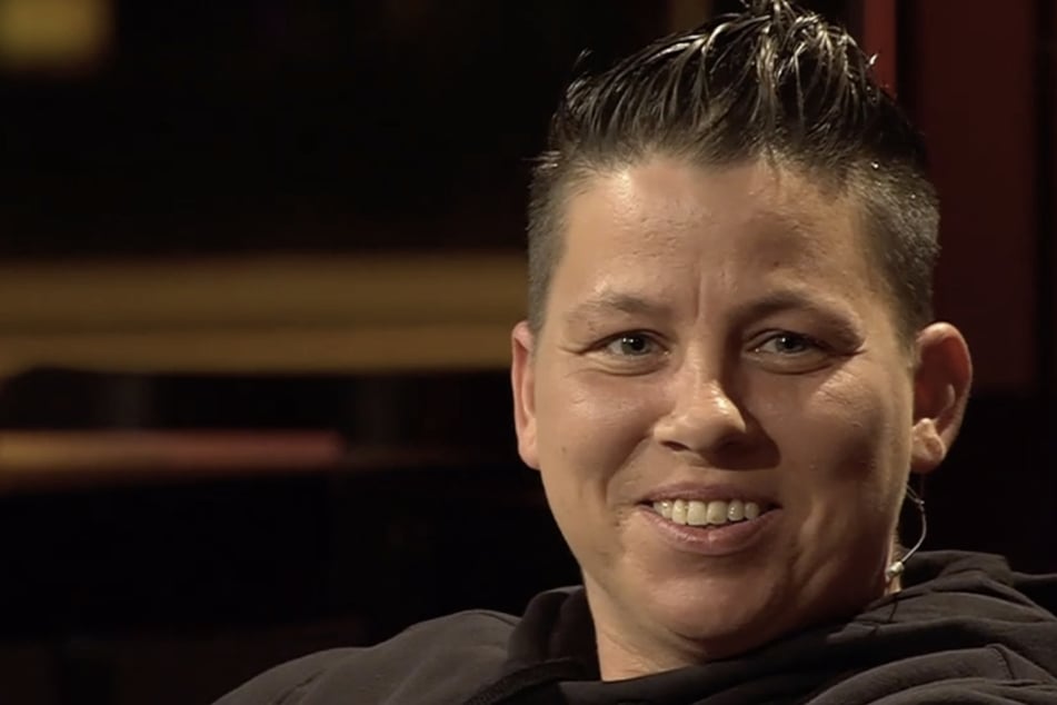Kerstin Ott im Riverboat: Erst kackte der Hund, dann kam der Saugroboter