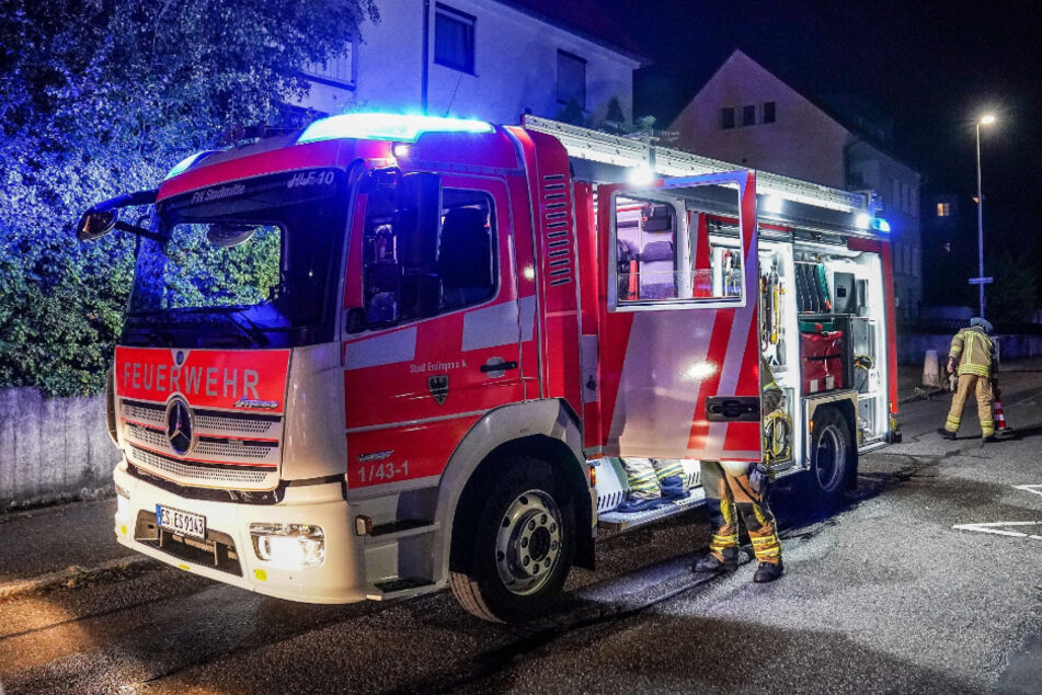 Die Feuerwehr ist vor Ort.