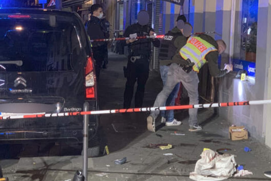 Köln: Nach Schüssen in Köln: Mutmaßlicher Schütze weiter auf der Flucht, Polizei sucht Zeugen