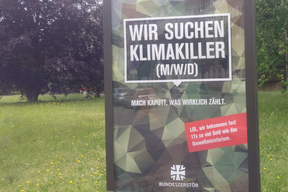 Dresden: Falsche Bundeswehr-Plakate in Dresden! Wo kamen die denn her?