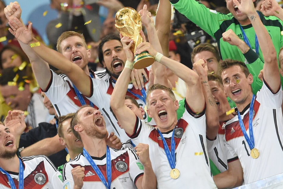 Der mit Abstand größte Erfolg seiner Karriere: Shkodran Mustafi (31, 2.v.l.) wurde 2014 mit Deutschland Weltmeister.