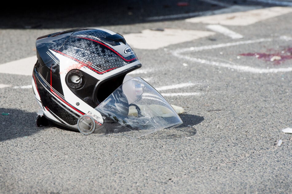 Ein Motorradfahrer ist bei einem Unfall im oberbayerischen Schongau ums Leben gekommen. (Symbolbild)