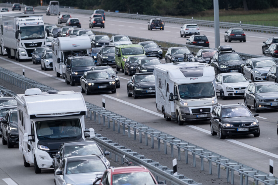 Auf den Thüringer Autobahnen kann es am Wochenende vermehrt zu Staus kommen (Symbolbild).