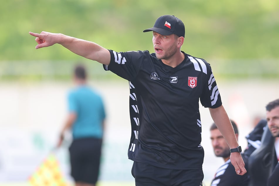 HFC-Trainer Robert Schröder (37) und seiner Mannschaft fehlen gerade die nötigen Ergebnisse?