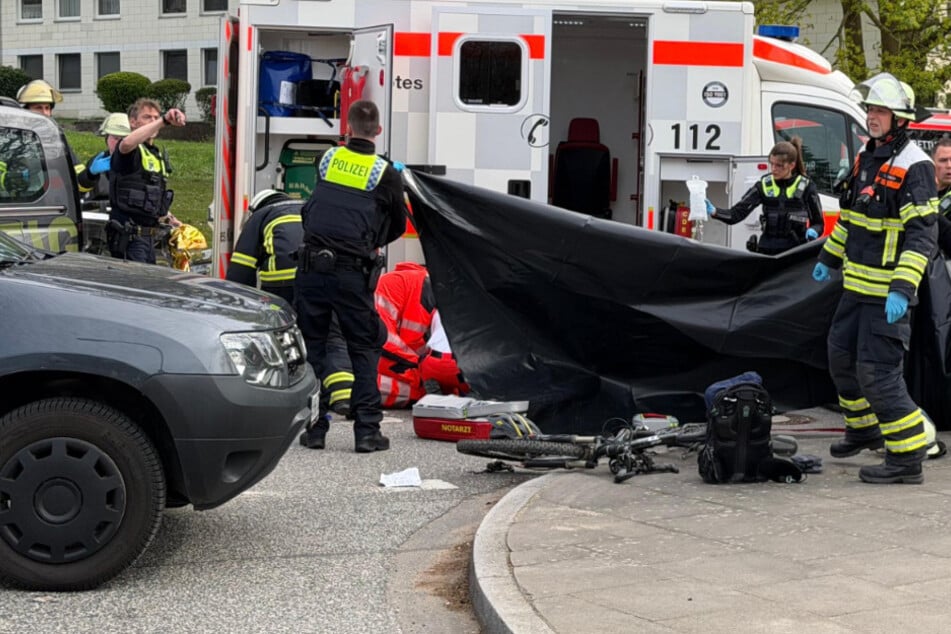 Lastwagen überrollt Fahrradfahrer: Elfjähriger verstirbt noch an der Unfallstelle