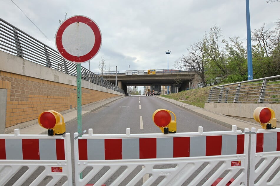 Die Nossener Brücke muss Freitag- sowie Samstagnacht voll gesperrt werden.