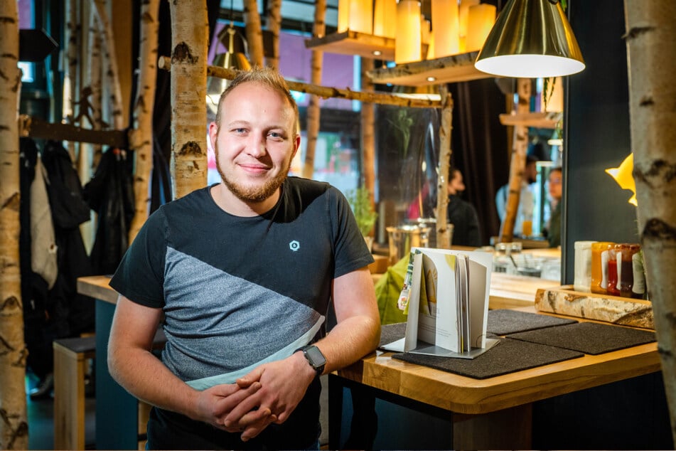 Auch "Hans im Glück"-Chef Martin Kaufmann (32) spricht sich gegen die 2G-Regelung aus.