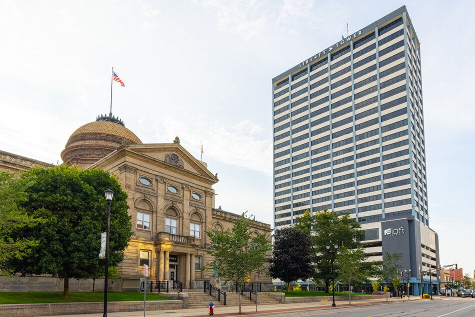 The South Bend Common Council has unanimously approved the formation of a Reparatory Justice Commission and named 14 experts to sit on the panel.