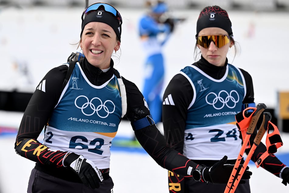 Vanessa Voigt (r.) springt für die etatmäßige Schlussläuferin Franziska Preuß ein.