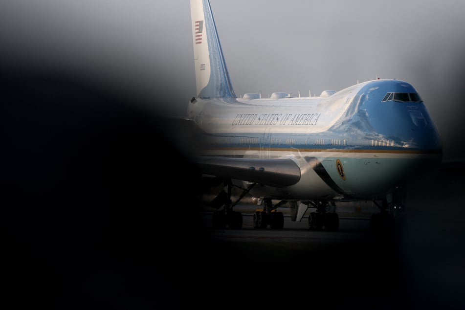 Donald Trump toured a Boeing 747-800 that was formerly owned by the Qatari royal family amid delays in the delivery of the new Air Force One.