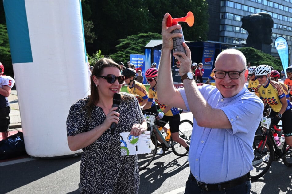 Chemnitz: OB Sven Schulze schickt Tausend Radfahrer zum Fichtelberg