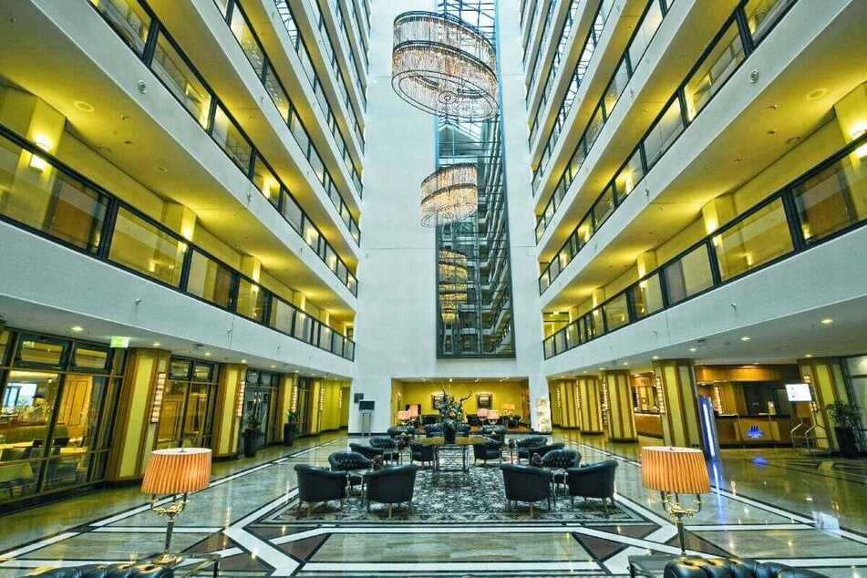 Im Maritim Hotel in Dresden kommen alle Gäste der Konferenz bequem unter.
