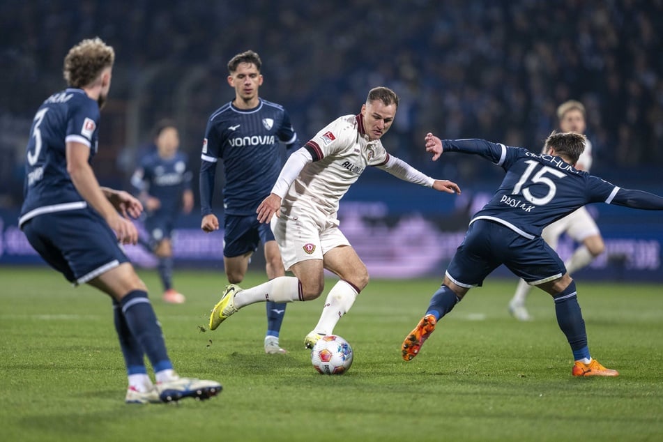 Dynamos Jakob Lemmer (25, Mitte) lief die rechte Seite rauf und runter.