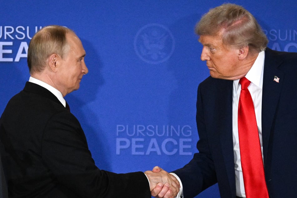 Donald Trump met with Vladimir Putin (l.) in Alaska earlier this month, but the talks failed to produce a ceasefire.