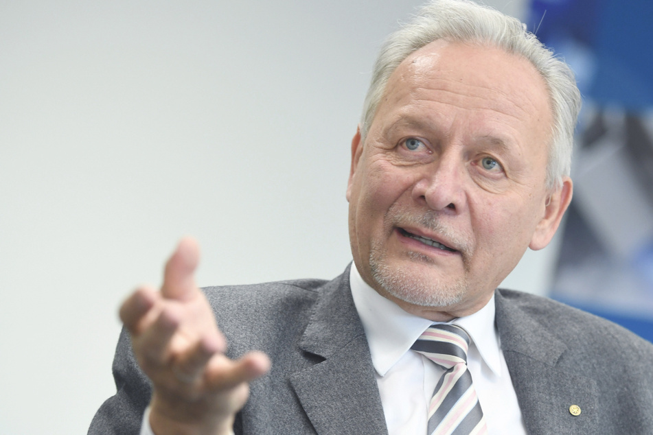 Der Präsident des baden-württembergischen Industrie- und Handelskammertages (BWIHK), Wolfgang Grenke, aufgenommen während eines Gesprächs mit der Deutschen Presse-Agentur. (Archivbild)