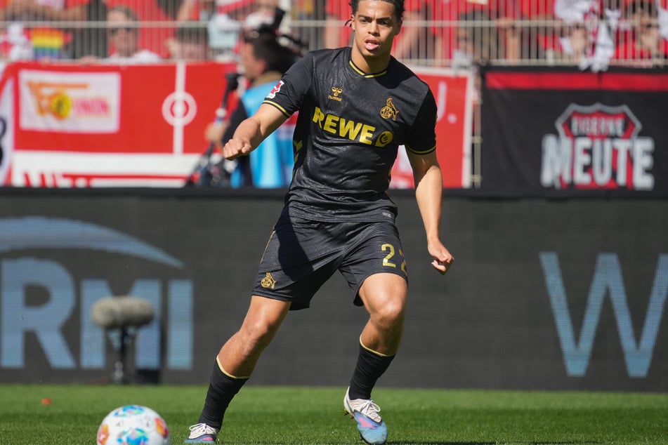 Der 1. FC Köln hat Abwehrspieler Jahmai Simpson-Pusey für das Spiel gegen den 1. FC Heidenheim aus dem Kader gestrichen.