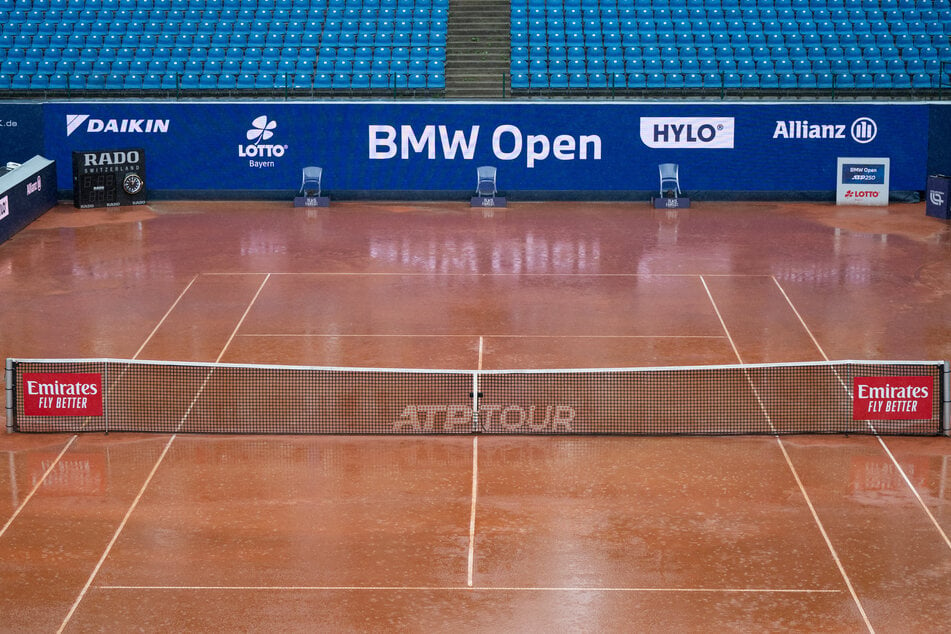 Platzregen sorgte für eine Unterbrechung des Tennisturniers in München.