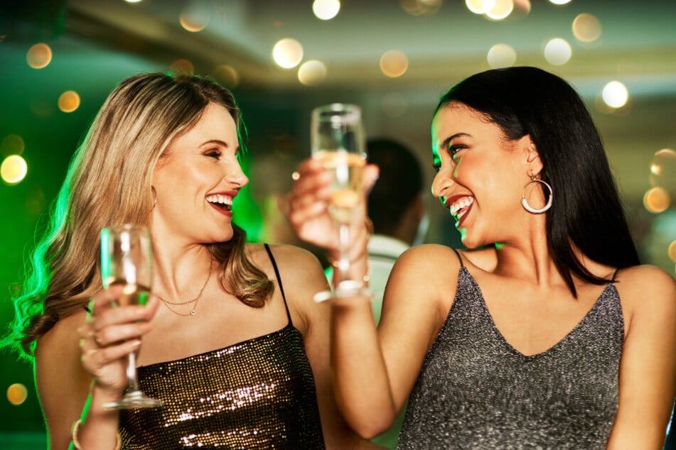 Bis 22 Uhr werdet Ihr mit einem Sekt begrüßt. (Symbolbild)
