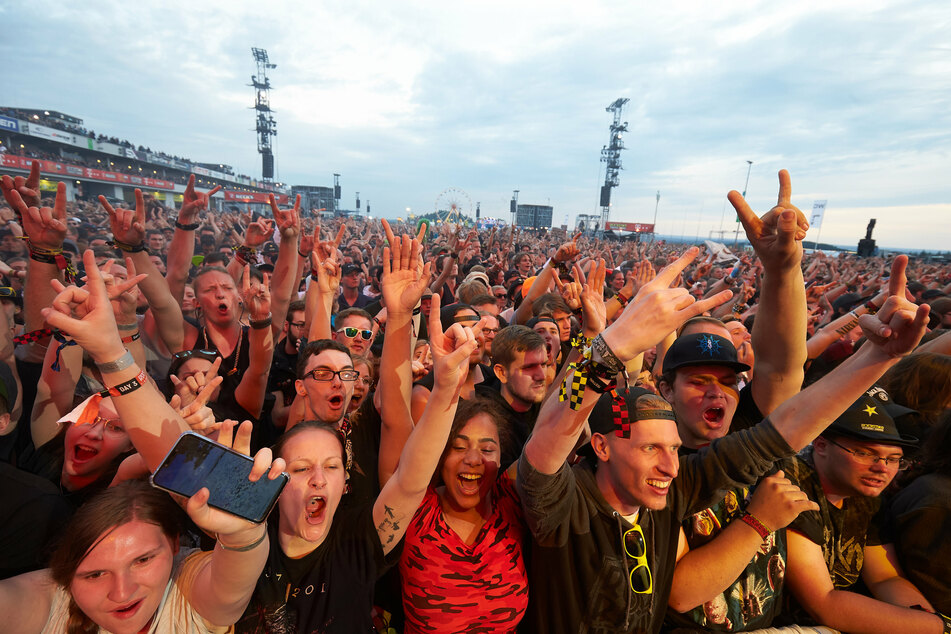 Vor allem Großveranstaltungen wie Festivals müssten weiter unterbunden werden, da eine Masseninfektion droht (Archivbild).