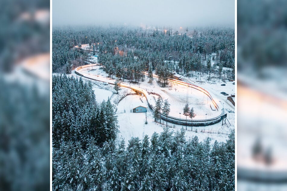 Traumhaft liegt der Eiskanal in Lillehammer im Schnee. Die Kulisse für den Gold-Coup?
