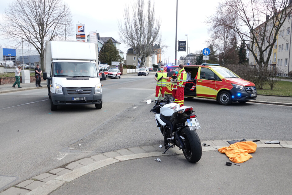Die Kötzschenbroder Straße war nach dem Unfall gesperrt.
