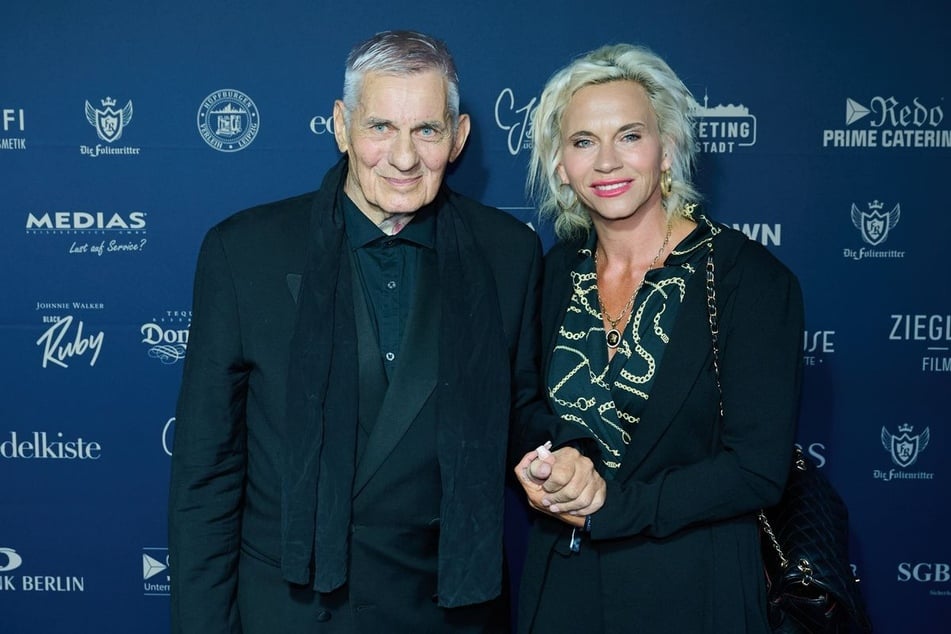 Heinz Hoenig (73) und seine Frau Annika Kärsten-Hoenig scheuten nicht den Roten Teppich.
