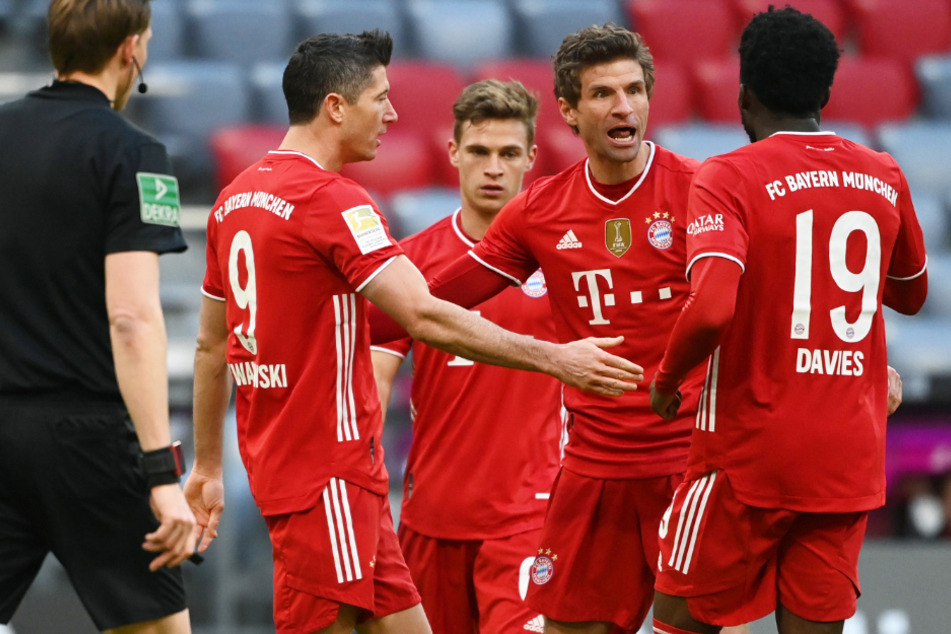 Thomas Müller (2.v.r.) steuerte beim deutlichen 5:1-Sieg des FC Bayern München gegen den 1. FC Köln am 23. Spieltag der Bundesliga eine Vorlage bei.