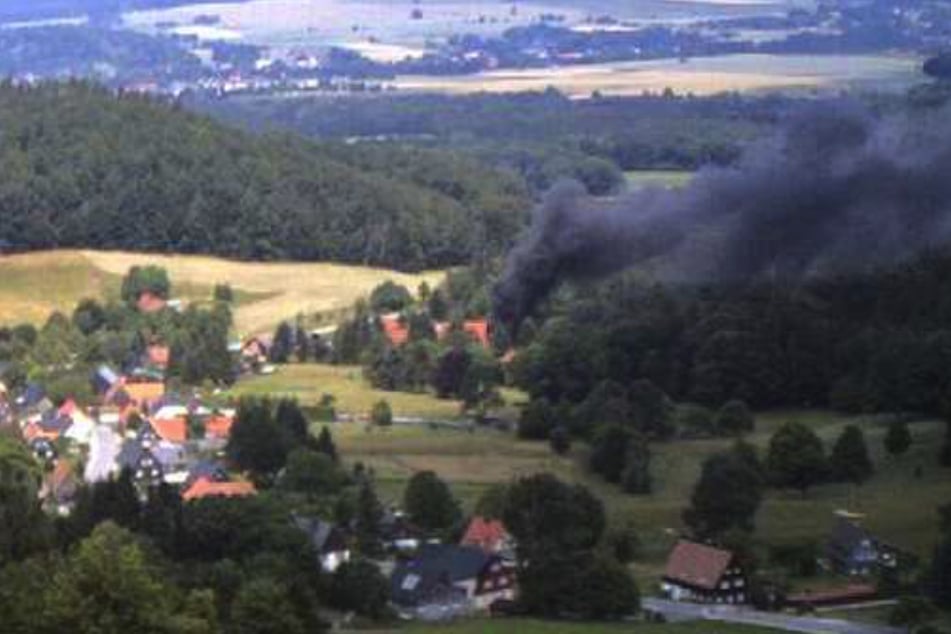 Die Rauchwolke war auch von Weitem gut sichtbar.