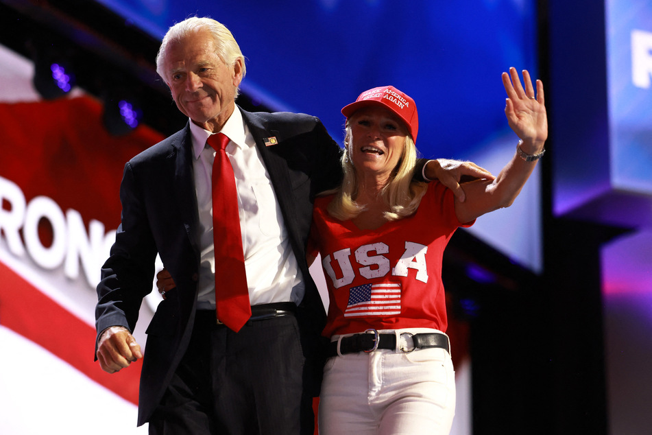 Peter Navarro (l.), Trump's new White House trade advisor, has defended tariffs on China, saying that they are crucial for cracking down on fentanyl.