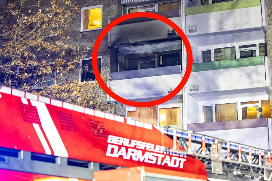 In Darmstadt-Kranichstein brannte in der Silvesternacht ein Balkon im dritten Stock eines Mehrfamilienhauses.