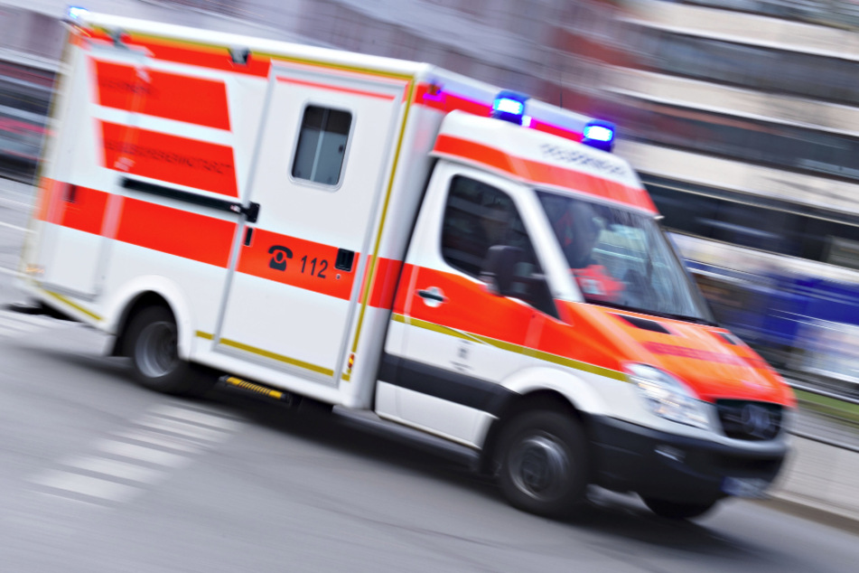 Die Rettungskräfte mussten in Cham ausrücken. (Symbolbild)