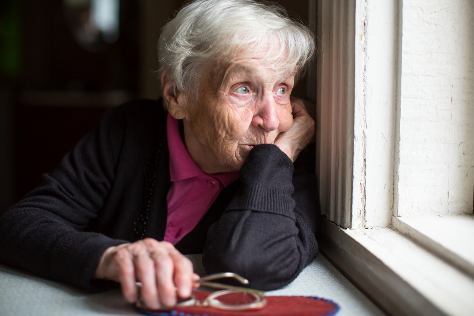 Einsamkeit kann gesundheitliche Schänden verursachen, bei älteren Menschen kann gar die Entstehung einer Demenz begünstigt werden. (Symbolbild)