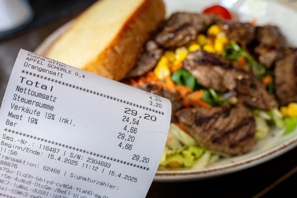 Der Bund erwägt die Senkung der Mehrwertsteuer für Speisen in Hotels und Gaststätten, womit dem Freistaat laut Finanzminister Christian Piwarz viel Geld entgeht. (Symbolfoto)